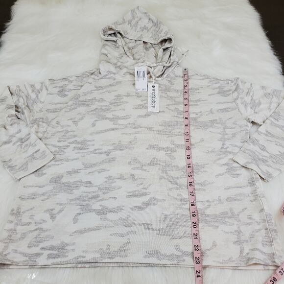 $5 Sale!!! NWT $58 Workshop Medium Drop Shoulder Long Sleeve Camo Hoodie - Picture 8 of 9